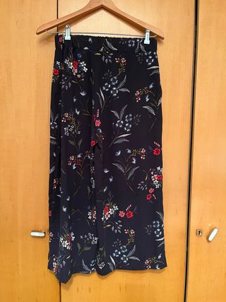 Pantalón culotte floral