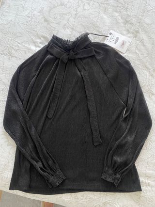 Camisa negra brillo zara