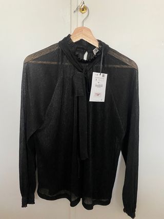 Camisa negra brillo zara