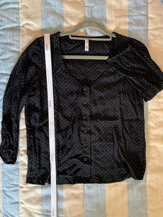 Camisa negra de lunares blancos, Mango, t.S