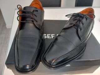 ZAPATOS MARCA FLUCHOS.