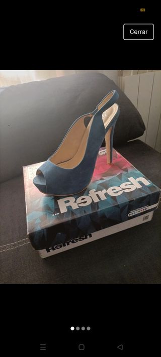 Zapatos azules de REFRESH 