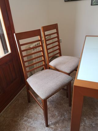 Mesa y sillas