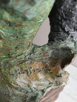 Figura bronce L. M. Lafuente
