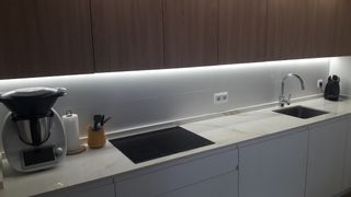 MONTAJE DE ILUMINACIÓN LED