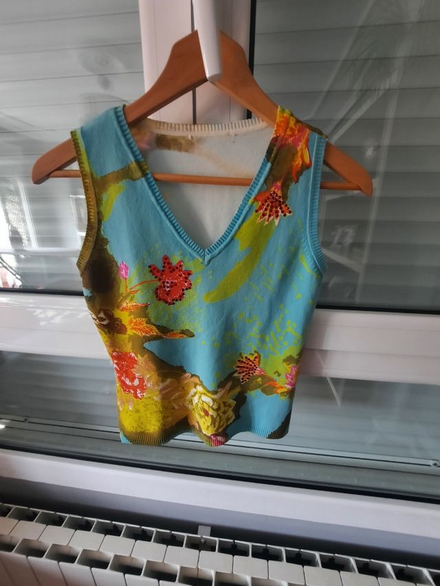 Chaleco estampado. Talla S/M