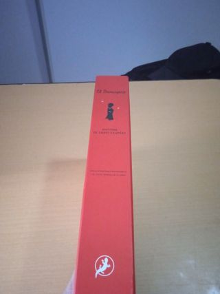 libro el Principito con ilustraciones y despegable