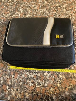 Case Logic PDVS-3 9 Portable DVD Player Case