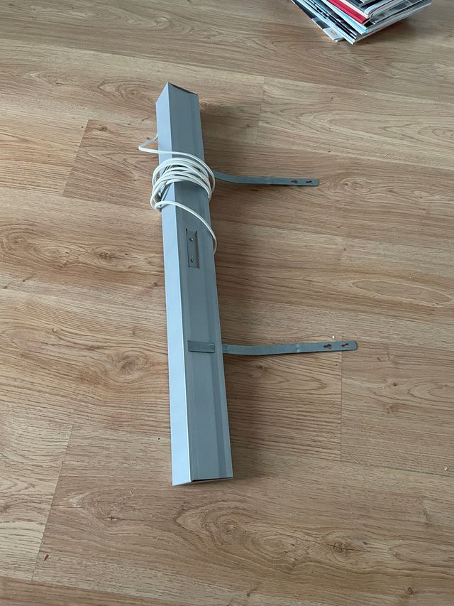 8 unidades de Lampara para estanterias