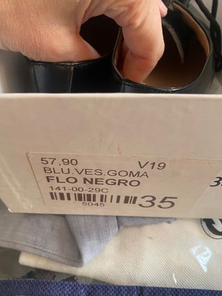 Zapatos negros cordones comunion. Tipo blucher.