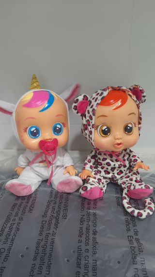 Bebé llorón unicornio y lea