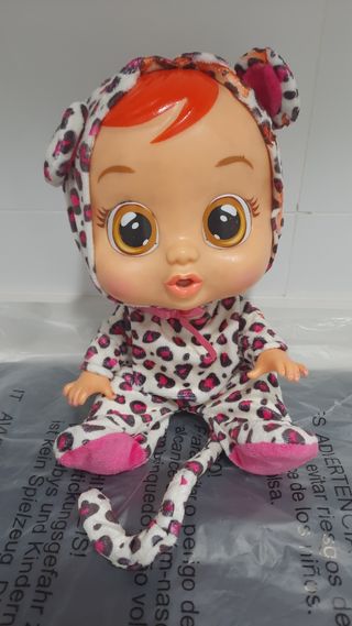 Bebé llorón unicornio y lea