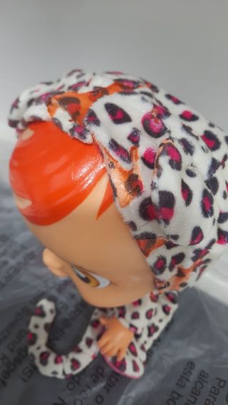 Bebé llorón unicornio y lea