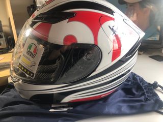 Casco AGV K-4 Evo ed. limitada firmado por pilotos