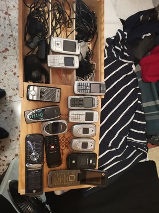 lote de móviles antiguos