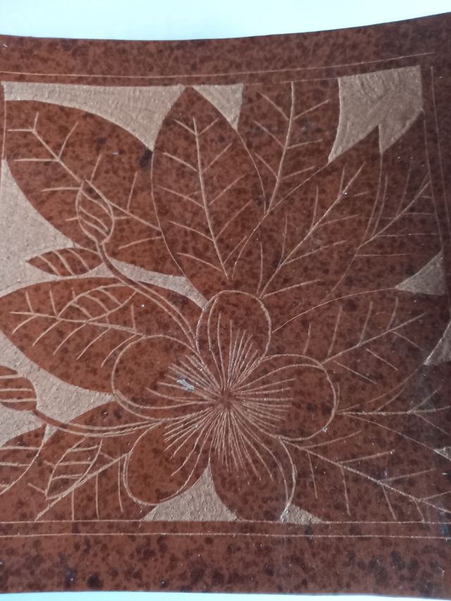 Bandeja decorativa de barro