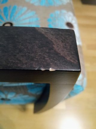 Butacas tapizadas de madera color wenge