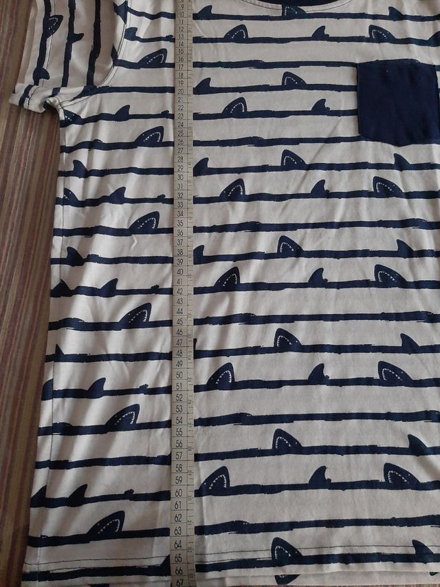 Camiseta tiburones