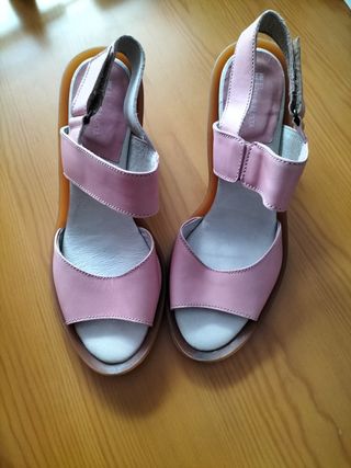 Sandalias color rosa, talla 39 de El Naturalista