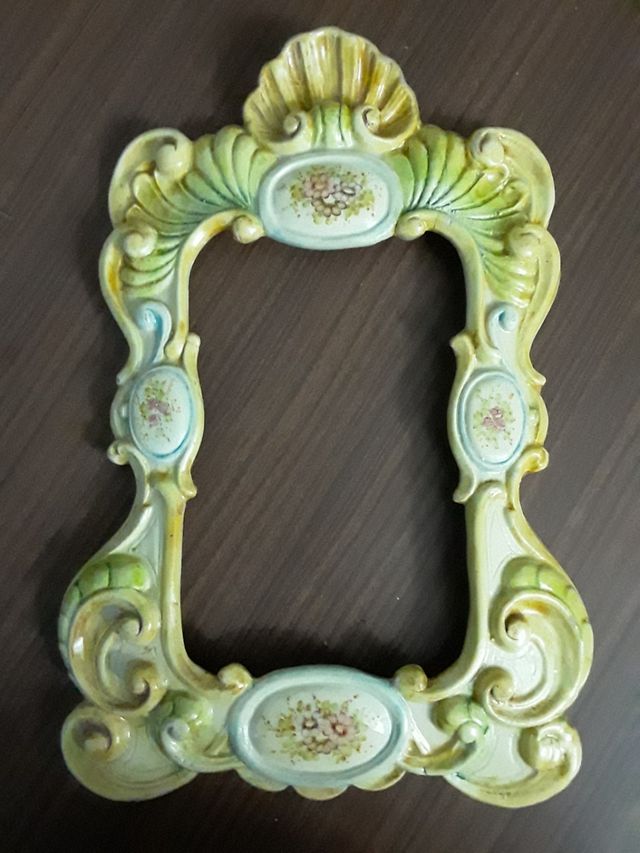 MARCO DE PORCELANA VILERA MANISES.