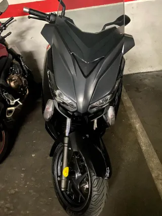 Yamaha XMAX 250