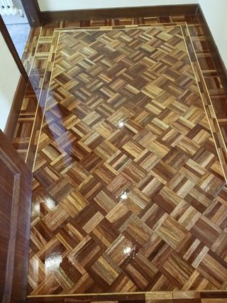 ACUCHILLADO Y BARNIZADO