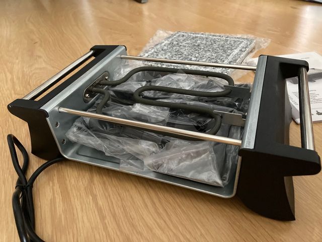 Raclette. Parrilla de piedra eléctrica