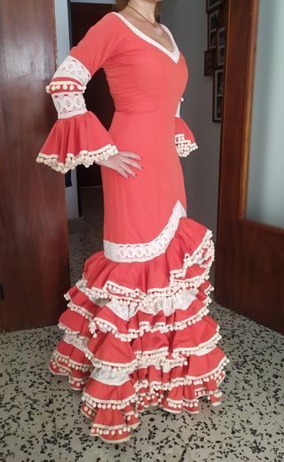 Vestido de flamenca coral