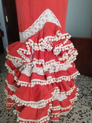 Vestido de flamenca coral