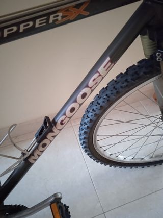 Bicicleta Mongoose Hill Topper SX