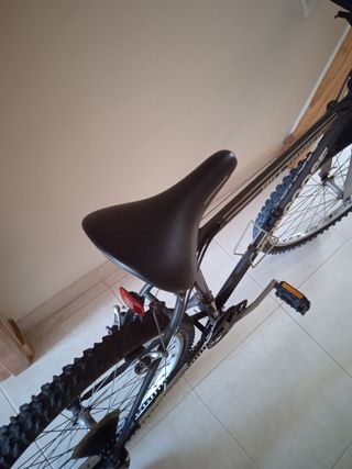 Bicicleta Mongoose Hill Topper SX