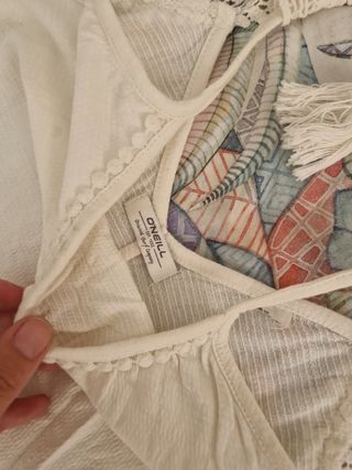Tops color champagne. Talla S. Marca oneill