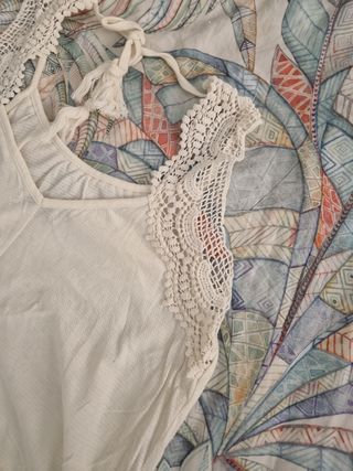 Tops color champagne. Talla S. Marca oneill