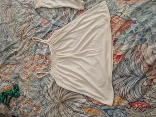 Tops color champagne. Talla S. Marca oneill