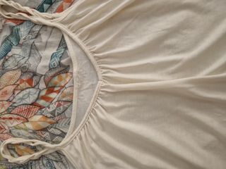 Tops color champagne. Talla S. Marca oneill