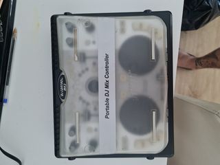 CONTROLADOR DJ MIDI HERCULES CONTROL MP3