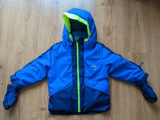 Ropa esquí 4-5años (chaqueta, pant, polar y botas)