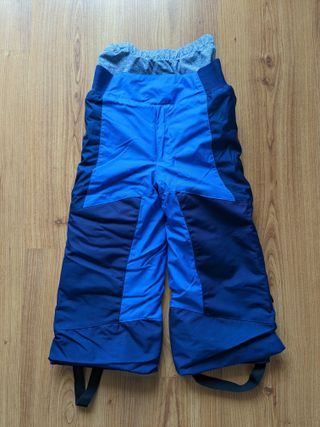 Ropa esquí 4-5años (chaqueta, pant, polar y botas)