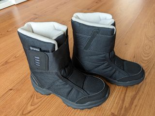 Ropa esquí 4-5años (chaqueta, pant, polar y botas)