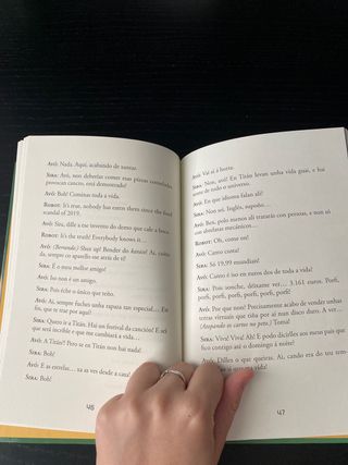 Libro "Sira e o robot Adventures on Titan"