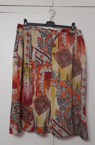 Falda y Blusa estampadas talla 58