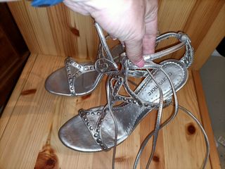 sandalia plata usadas 1 vez para boda. talla 40-41