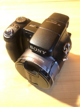 Sony DSC-H9 + EXTRAS
