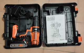 Taladro percutor Black Decker EGBL188