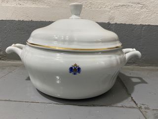Vajilla de fina porcelana y filo de oro Royal Kent
