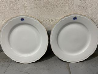 Vajilla de fina porcelana y filo de oro Royal Kent