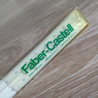 Escalímetero triangular Faber-Castell