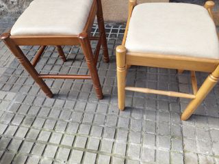 4 Taburetes madera maciz
