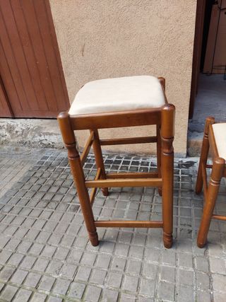 4 Taburetes madera maciz