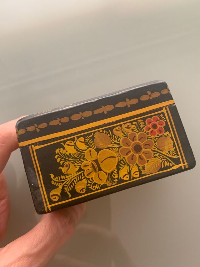 Cajita de madera mexicana pintada a mano